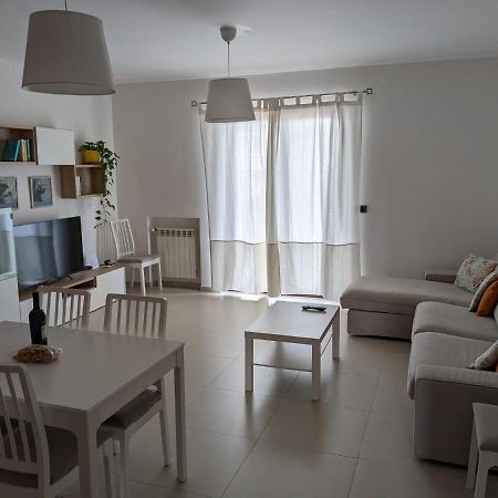 La Casa Dei Due Mari - Large Apartment With Parking タラント エクステリア 写真