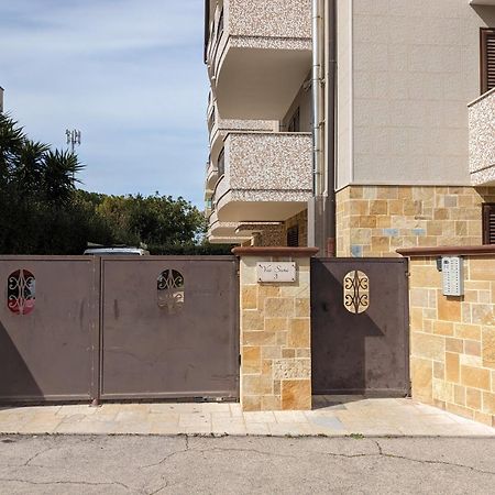 La Casa Dei Due Mari - Large Apartment With Parking タラント エクステリア 写真