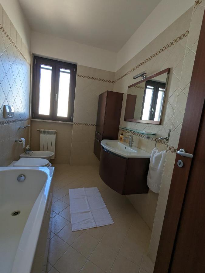 La Casa Dei Due Mari - Large Apartment With Parking タラント エクステリア 写真
