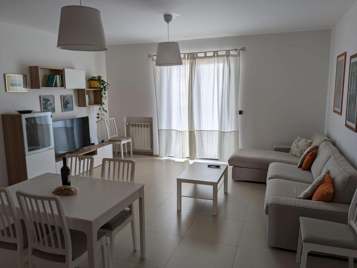 La Casa Dei Due Mari - Large Apartment With Parking タラント エクステリア 写真