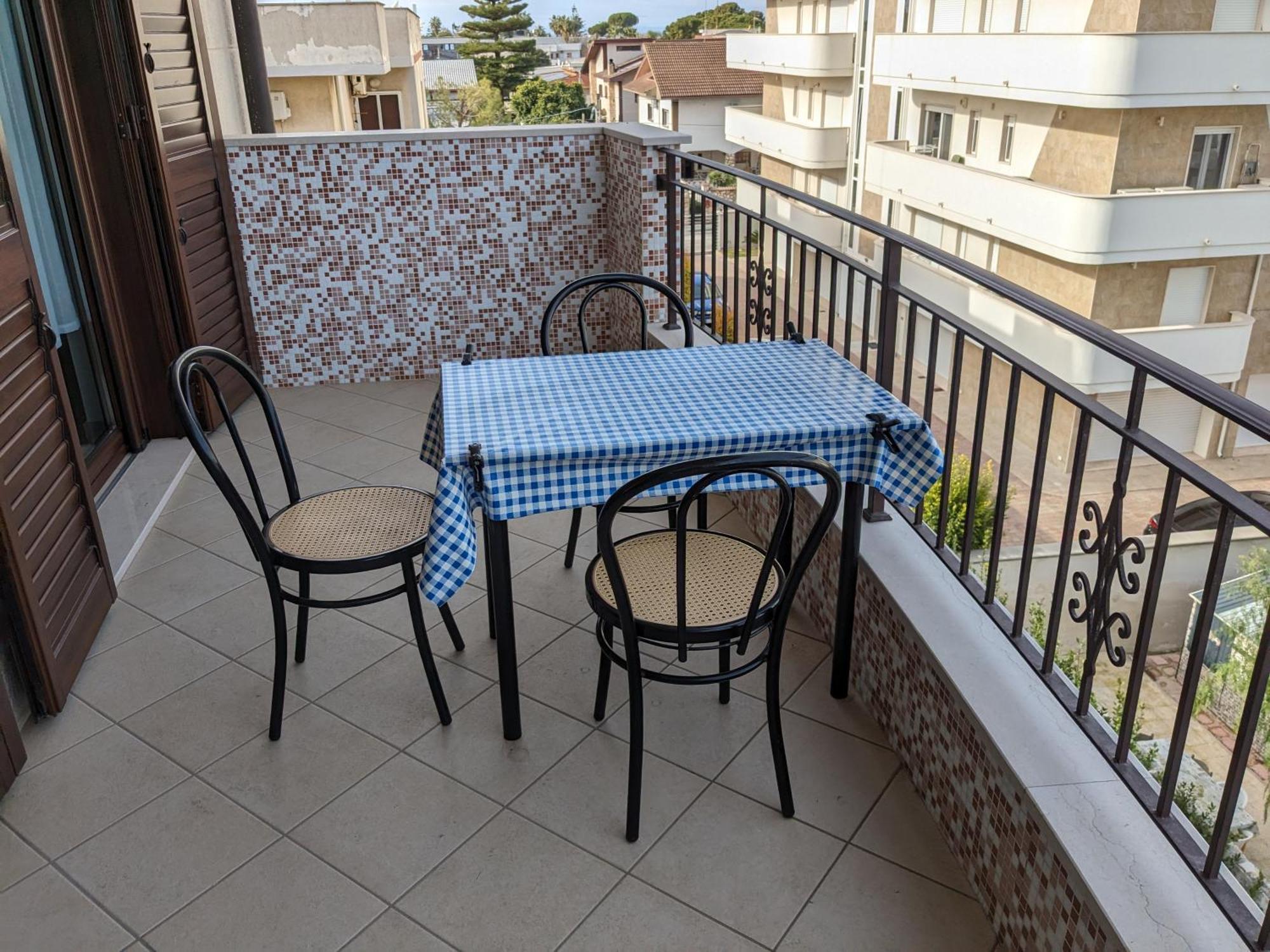 La Casa Dei Due Mari - Large Apartment With Parking タラント エクステリア 写真
