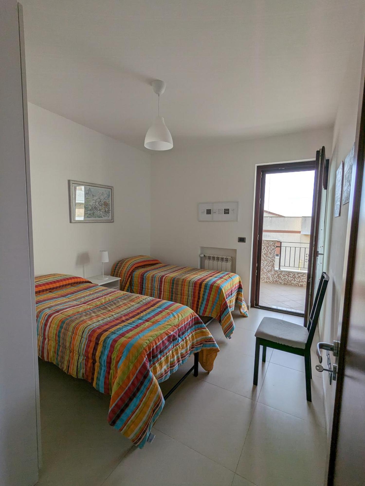La Casa Dei Due Mari - Large Apartment With Parking タラント エクステリア 写真